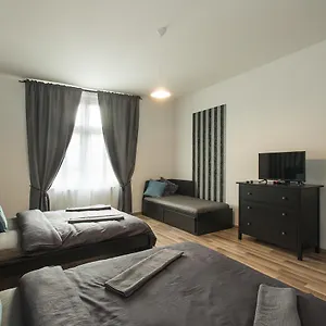 neklanova-apartments.praguehotelsweb.com/